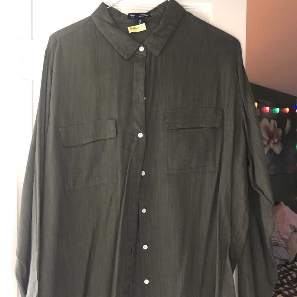 Gap Boyfriend Fit Shirt